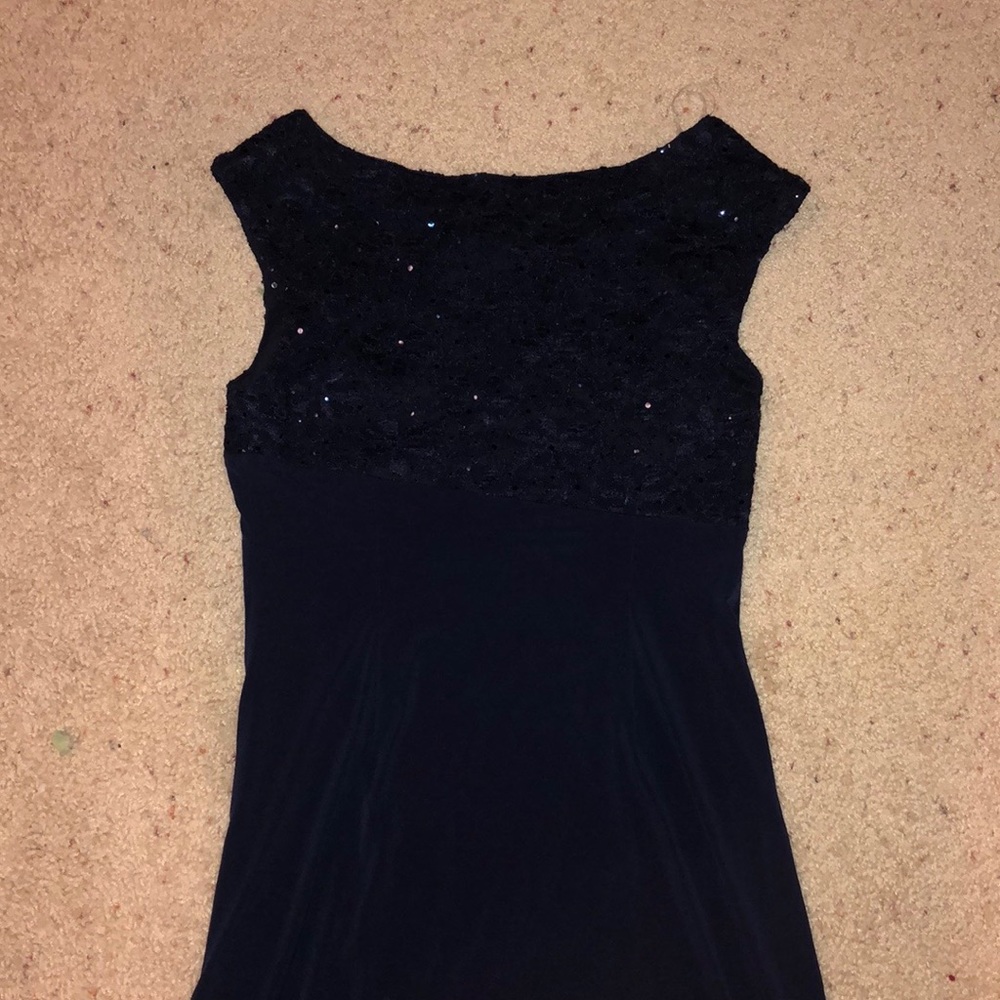 Dress - Picture 7 of 8